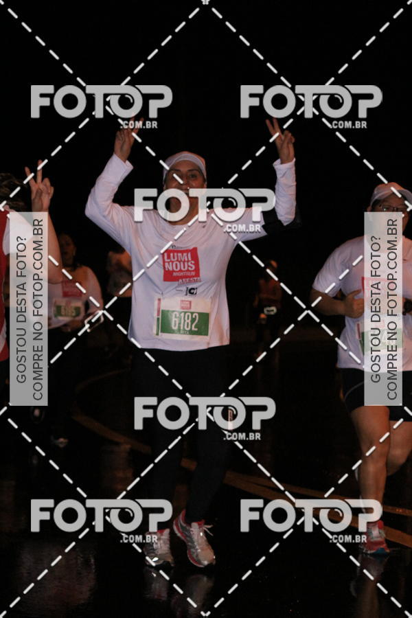 Buy your photos of the eventLuminous Run on Fotop