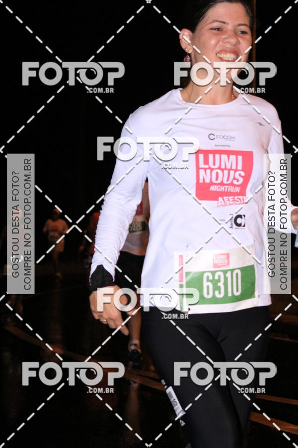 Buy your photos of the eventLuminous Run on Fotop