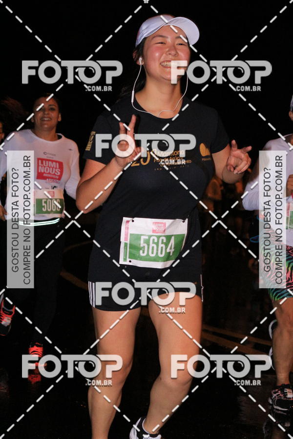 Buy your photos of the eventLuminous Run on Fotop
