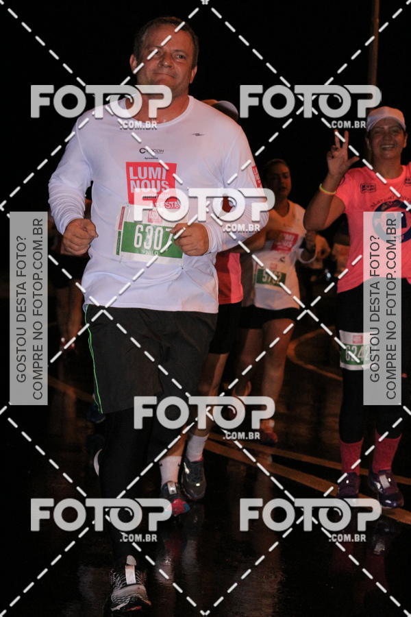 Buy your photos of the eventLuminous Run on Fotop