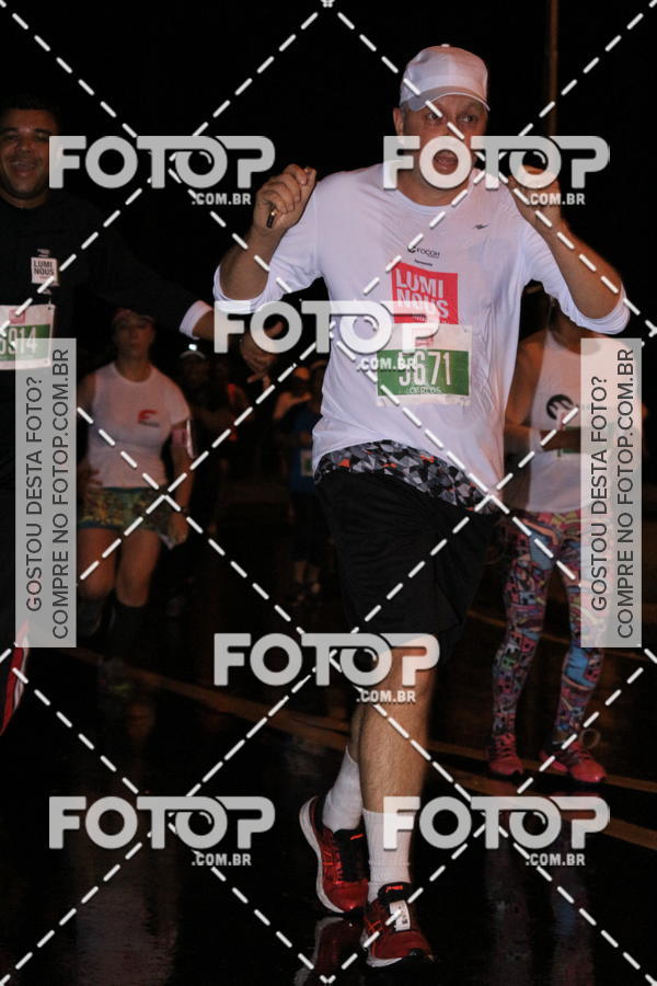 Buy your photos of the eventLuminous Run on Fotop