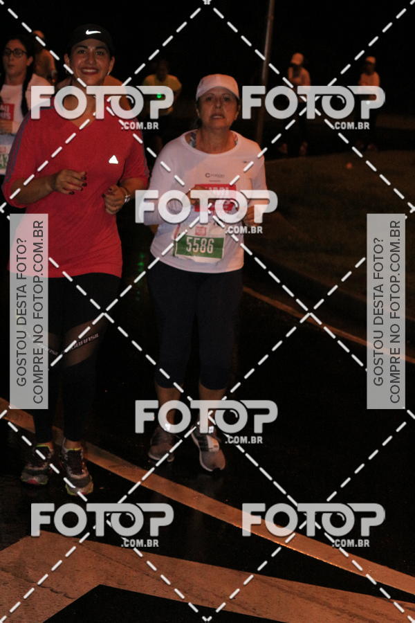 Buy your photos of the eventLuminous Run on Fotop