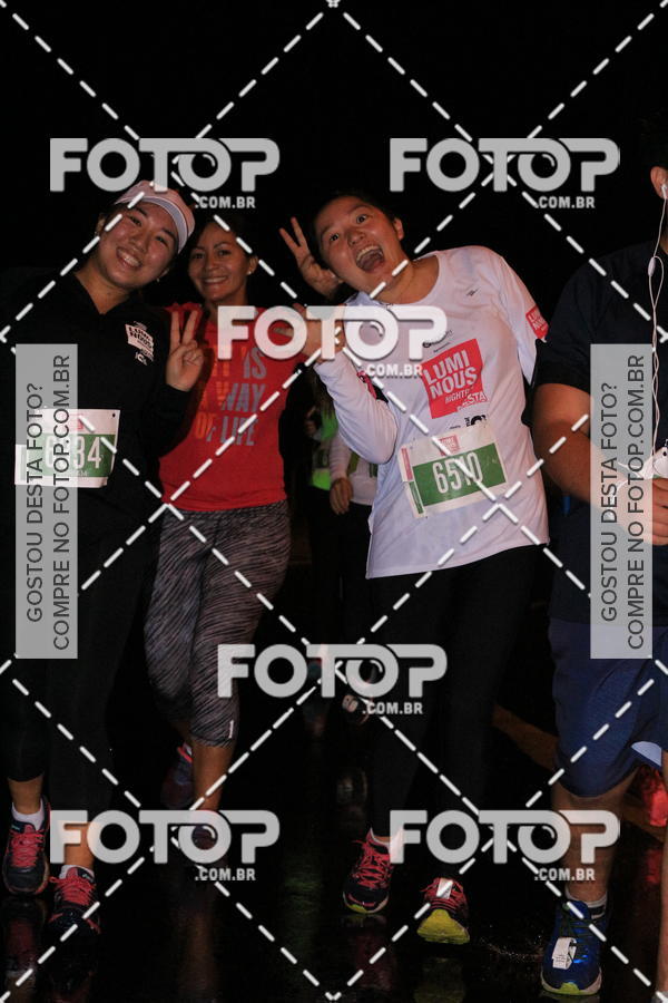 Buy your photos of the eventLuminous Run on Fotop