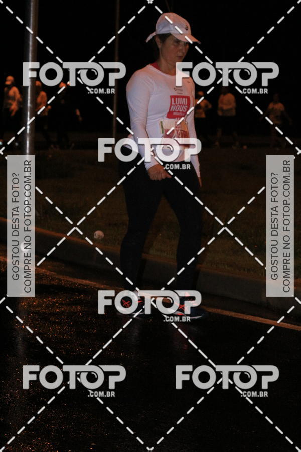 Buy your photos of the eventLuminous Run on Fotop