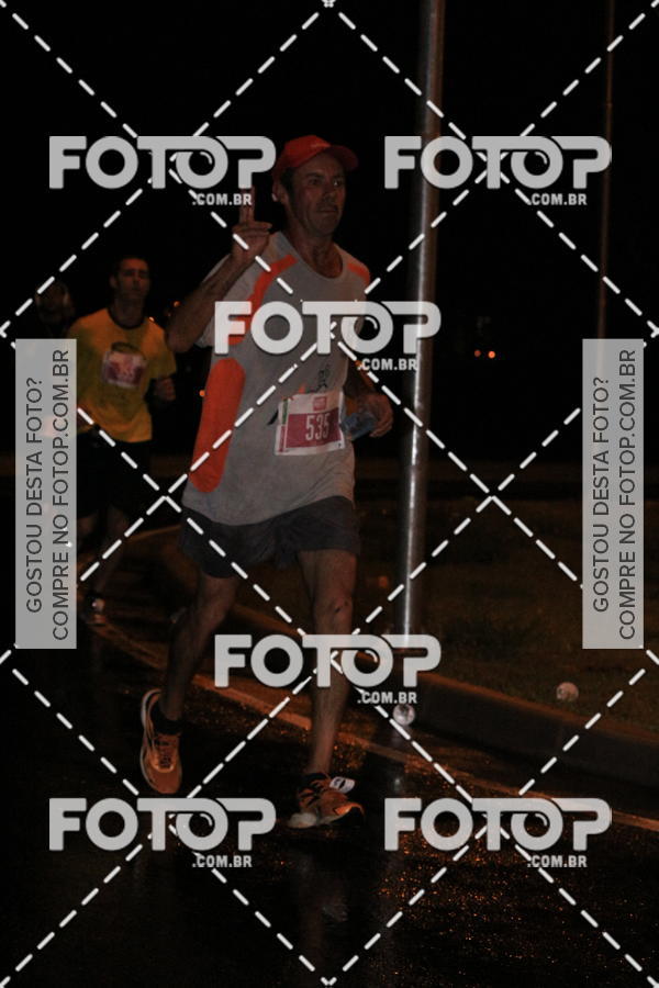 Buy your photos of the eventLuminous Run on Fotop