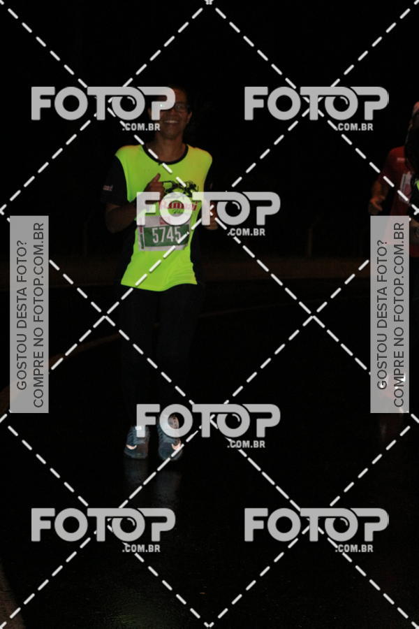 Buy your photos of the eventLuminous Run on Fotop