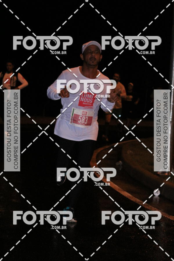 Buy your photos of the eventLuminous Run on Fotop