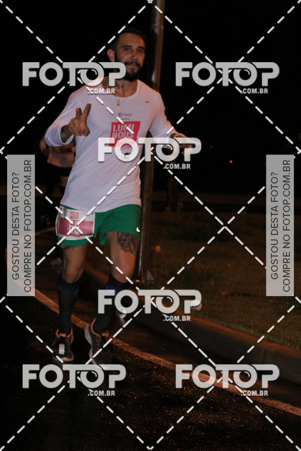 Buy your photos of the eventLuminous Run on Fotop