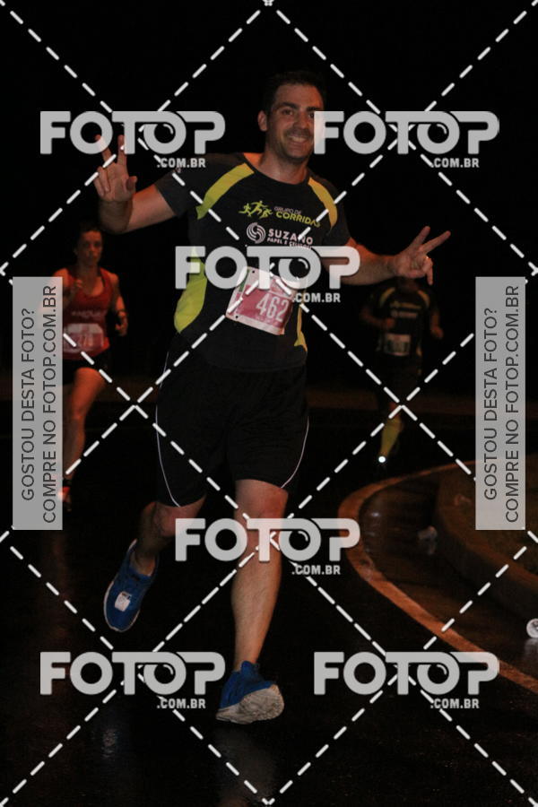 Buy your photos of the eventLuminous Run on Fotop