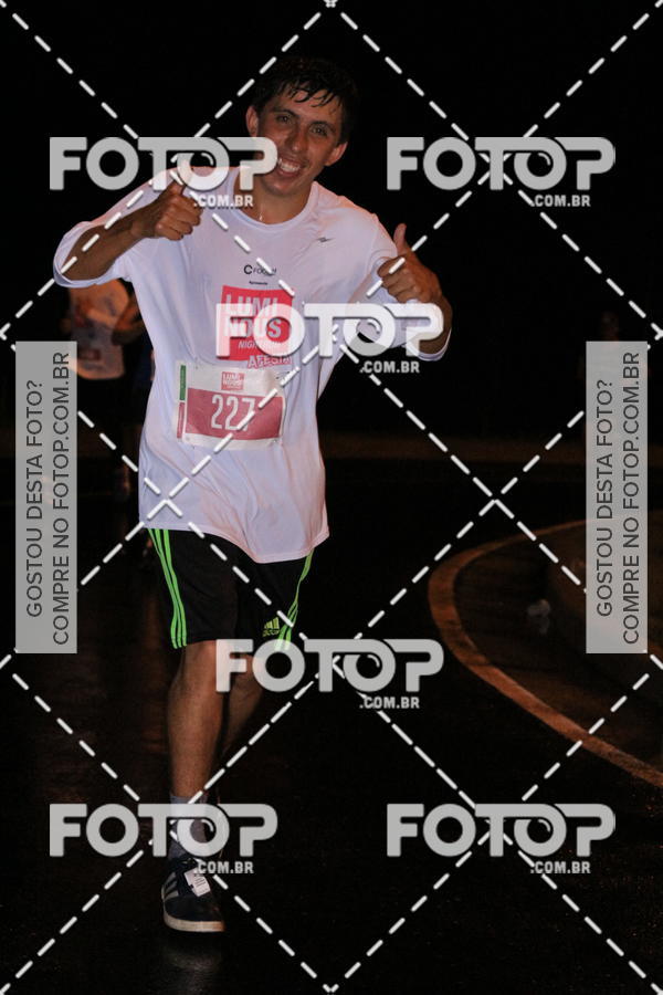 Buy your photos of the eventLuminous Run on Fotop