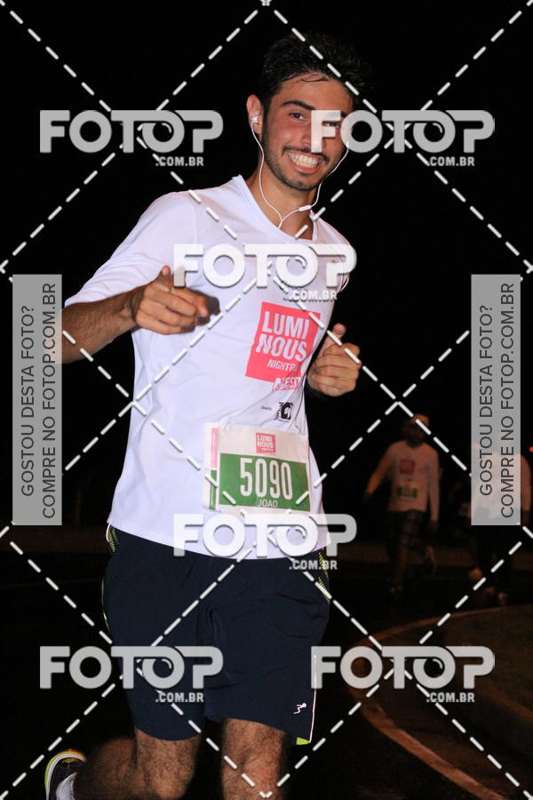 Buy your photos of the eventLuminous Run on Fotop
