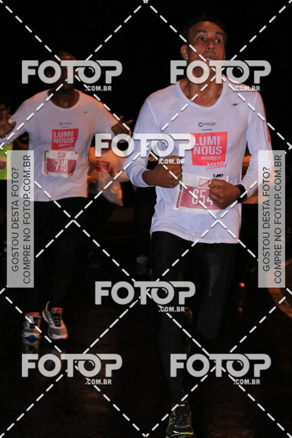 Buy your photos of the eventLuminous Run on Fotop