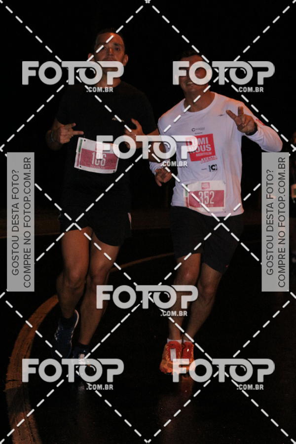 Buy your photos of the eventLuminous Run on Fotop