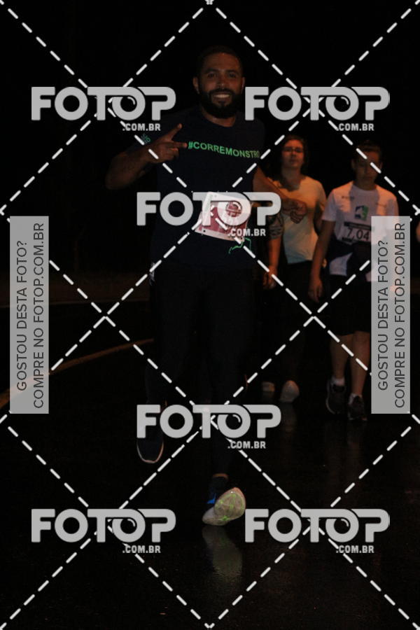 Buy your photos of the eventLuminous Run on Fotop