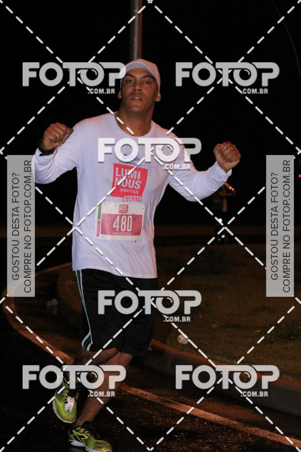 Buy your photos of the eventLuminous Run on Fotop