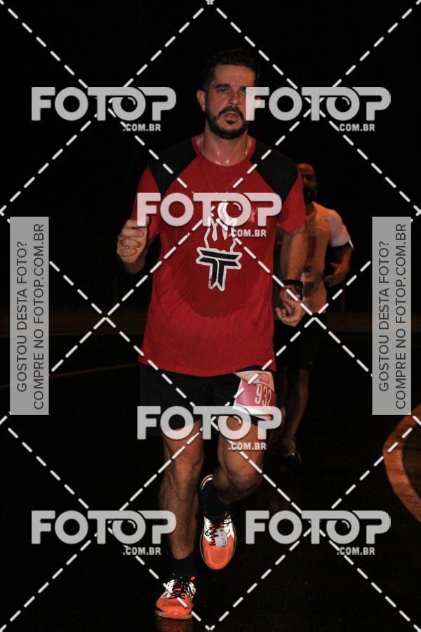 Buy your photos of the eventLuminous Run on Fotop