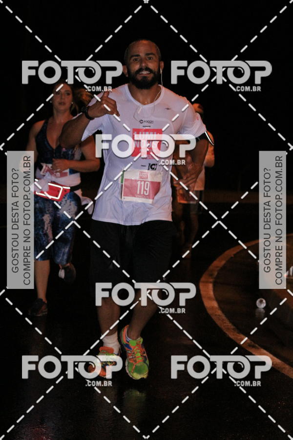 Buy your photos of the eventLuminous Run on Fotop