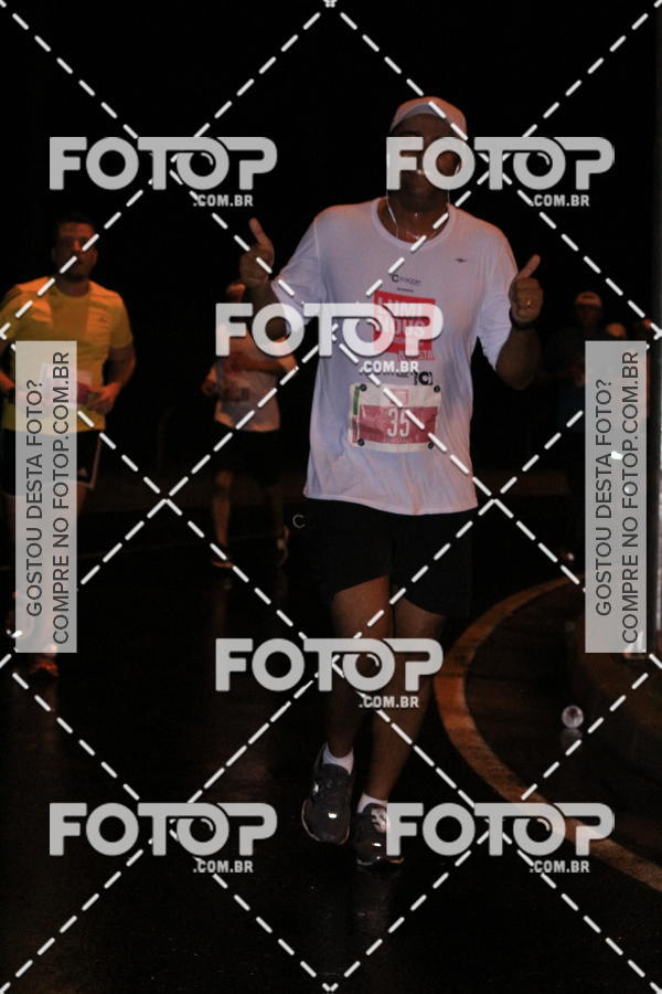 Buy your photos of the eventLuminous Run on Fotop