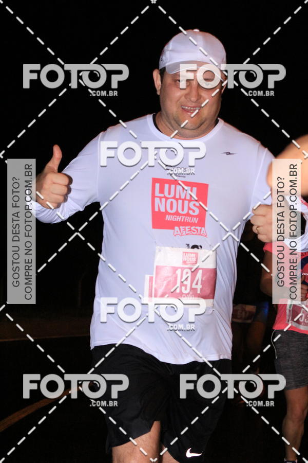 Buy your photos of the eventLuminous Run on Fotop