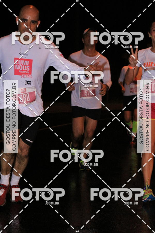 Buy your photos of the eventLuminous Run on Fotop