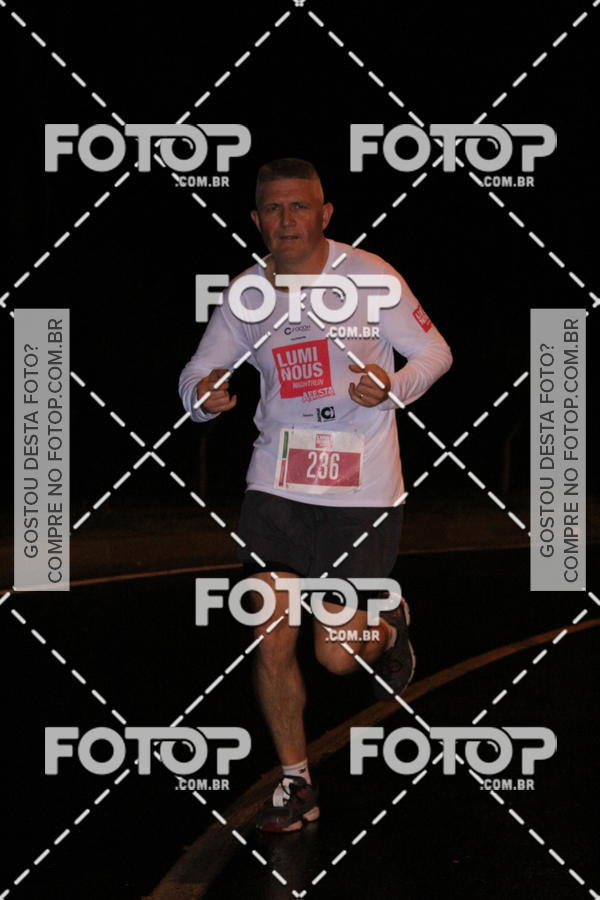 Buy your photos of the eventLuminous Run on Fotop