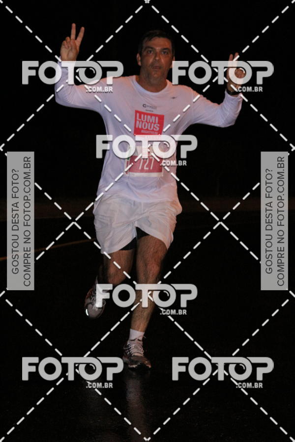 Buy your photos of the eventLuminous Run on Fotop