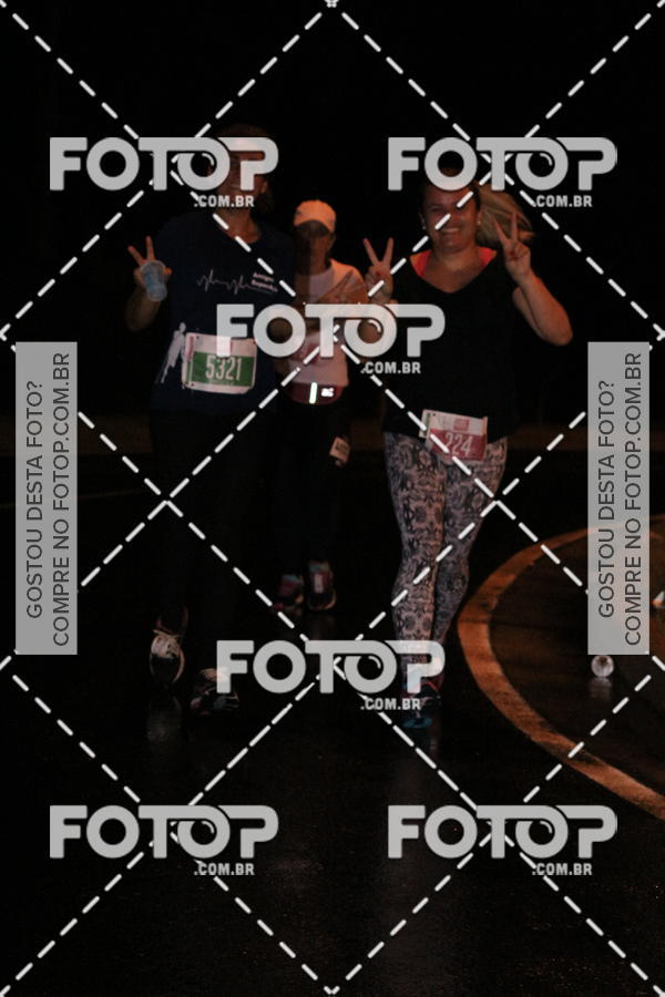 Buy your photos of the eventLuminous Run on Fotop