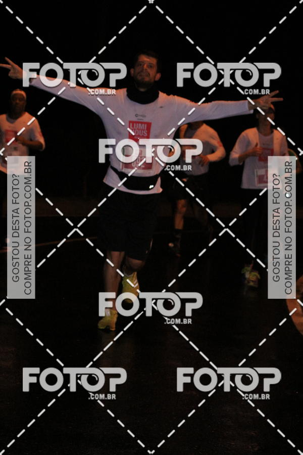 Buy your photos of the eventLuminous Run on Fotop