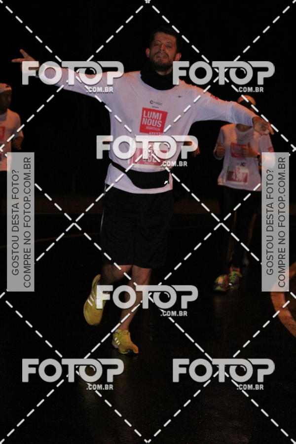 Buy your photos of the eventLuminous Run on Fotop