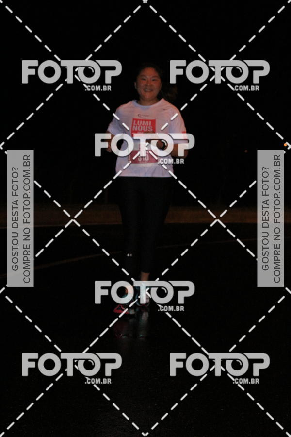 Buy your photos of the eventLuminous Run on Fotop