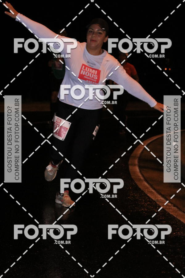 Buy your photos of the eventLuminous Run on Fotop