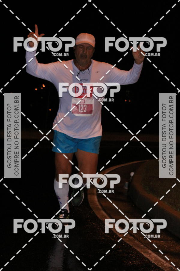 Buy your photos of the eventLuminous Run on Fotop