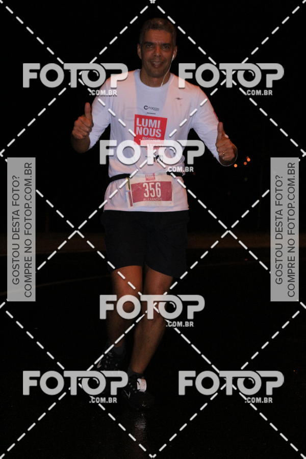 Buy your photos of the eventLuminous Run on Fotop