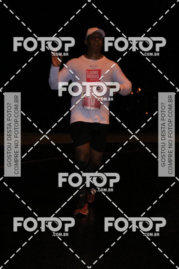 Buy your photos of the eventLuminous Run on Fotop