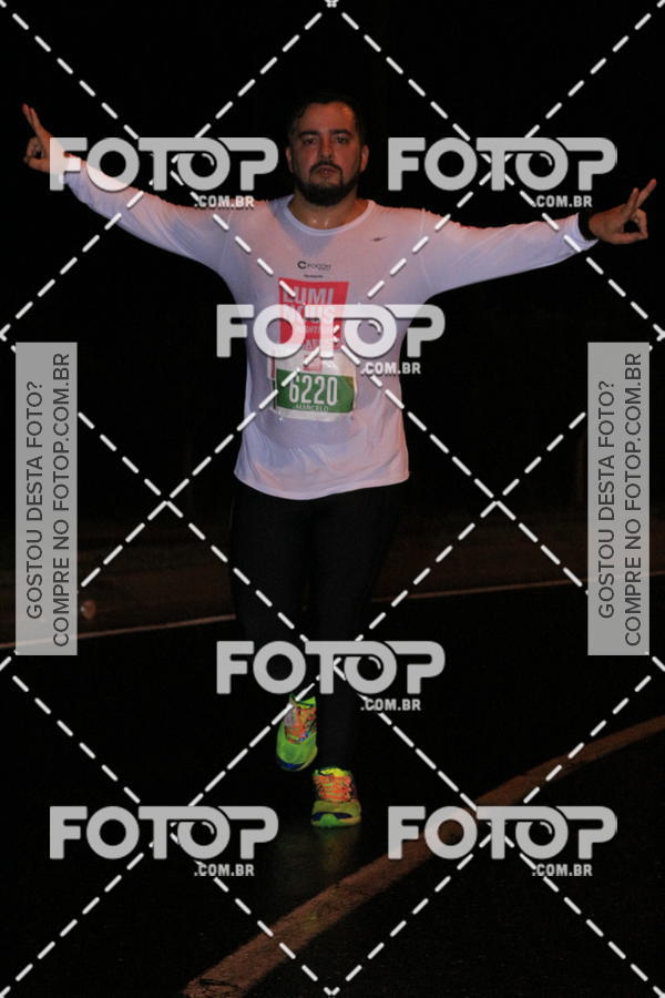 Buy your photos of the eventLuminous Run on Fotop