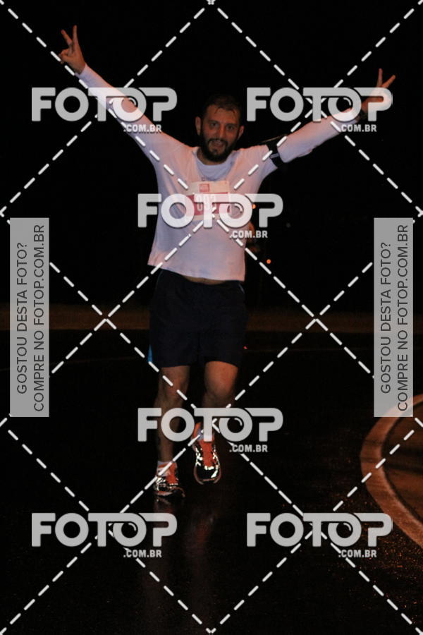 Buy your photos of the eventLuminous Run on Fotop