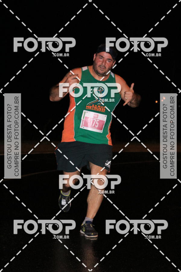 Buy your photos of the eventLuminous Run on Fotop