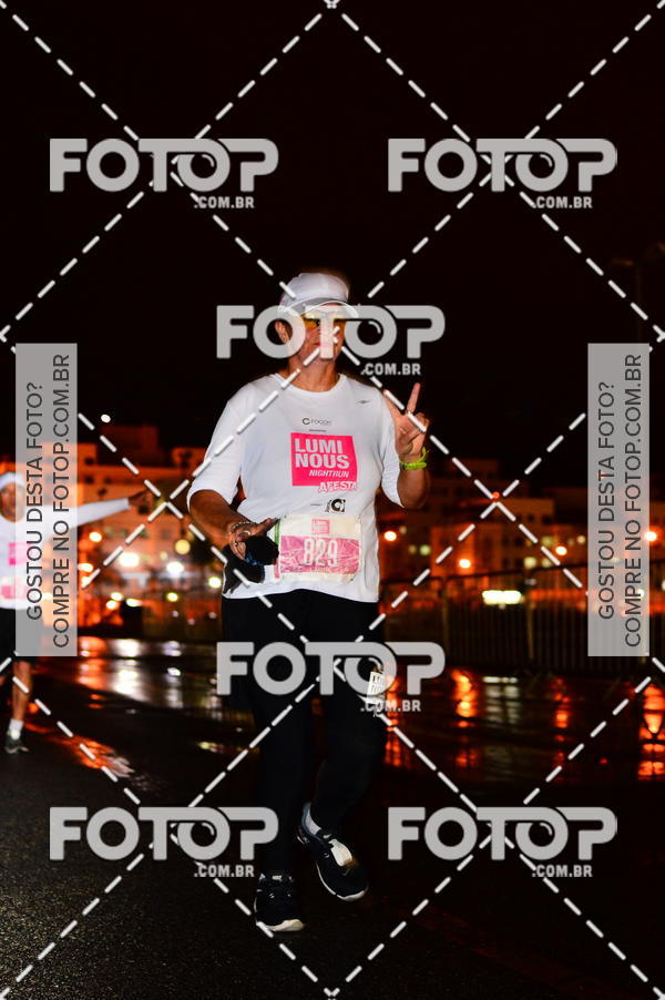 Buy your photos of the eventLuminous Run on Fotop
