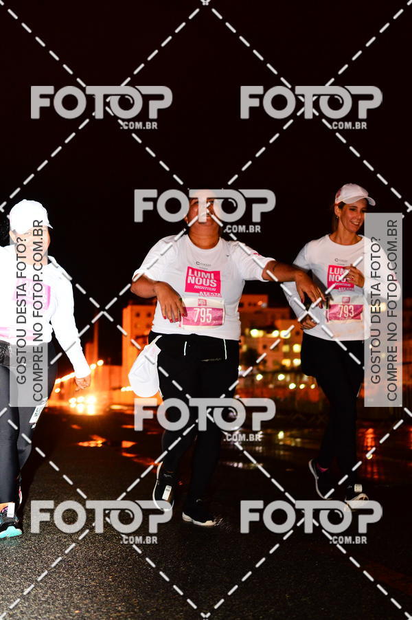 Buy your photos of the eventLuminous Run on Fotop