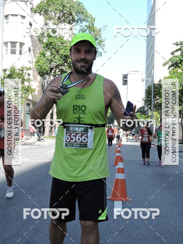 Buy your photos of the eventFluminense Run on Fotop