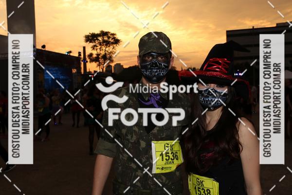Buy your photos of the eventHalloween Run on Fotop