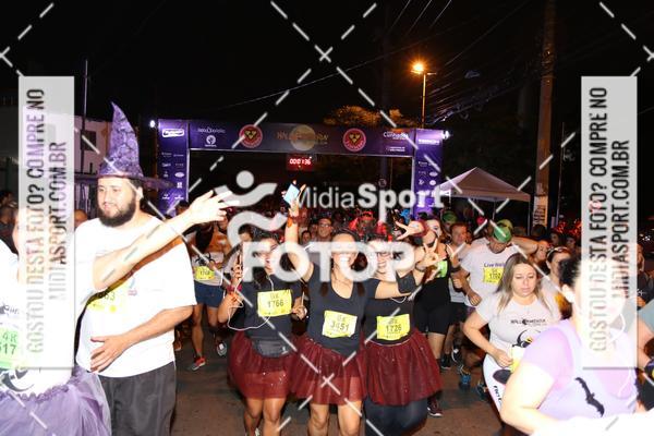Buy your photos of the eventHalloween Run on Fotop