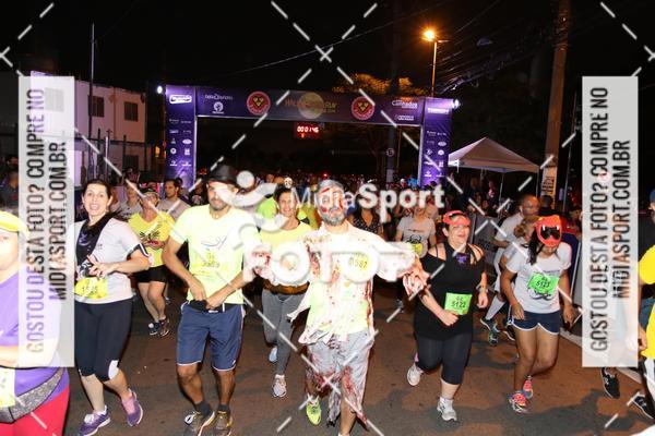 Buy your photos of the eventHalloween Run on Fotop