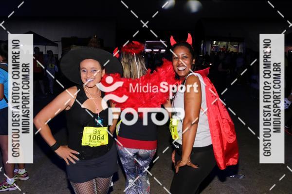 Buy your photos of the eventHalloween Run on Fotop