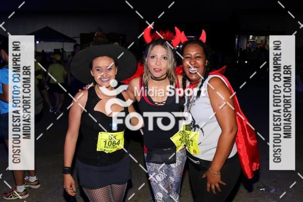 Buy your photos of the eventHalloween Run on Fotop