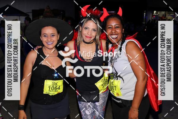 Buy your photos of the eventHalloween Run on Fotop