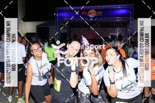 Buy your photos of the eventHalloween Run on Fotop