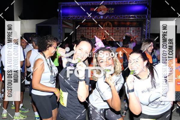 Buy your photos of the eventHalloween Run on Fotop