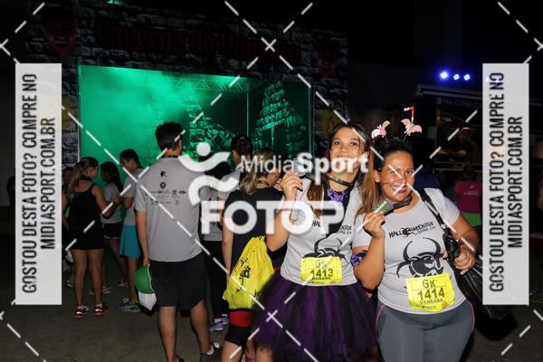 Buy your photos of the eventHalloween Run on Fotop