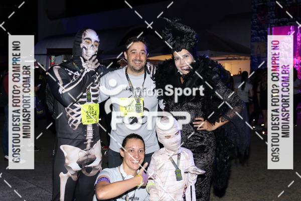 Buy your photos of the eventHalloween Run on Fotop